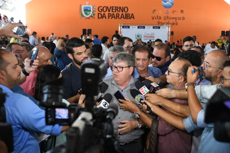 lançamento-esporte-foto José Marques2.JPG