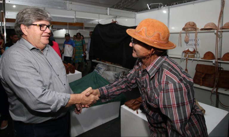 lançamento salão-foto Francisco França6.jpg
