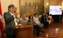 joao azevedo assina lancamento da ODE_foto francisco frnaca (4).jpg