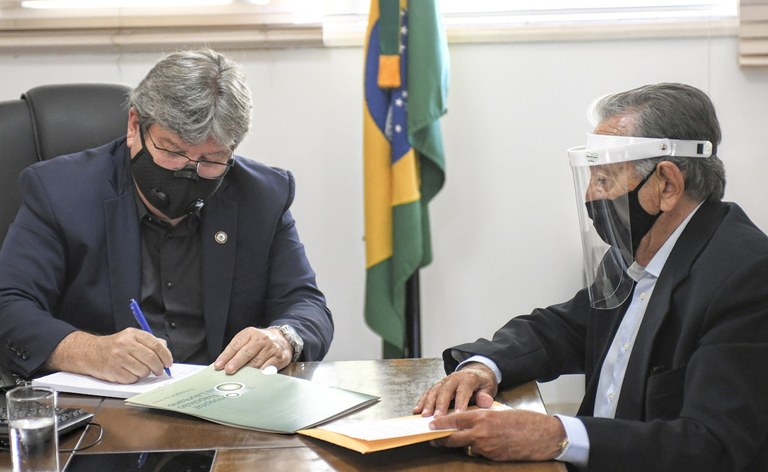 joao convenio cagepa e hospital laureano_foto jose marques (3).JPG