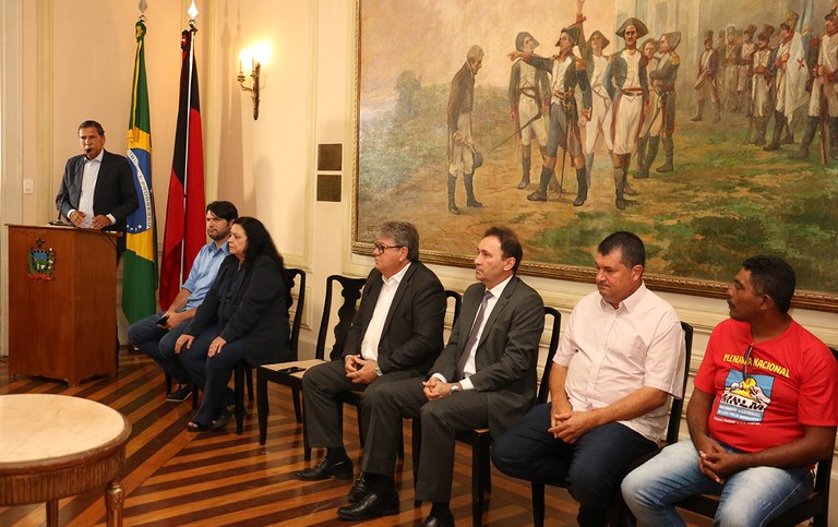 joao assina  parceiria da habitacao_foto francisco franca (11).JPG