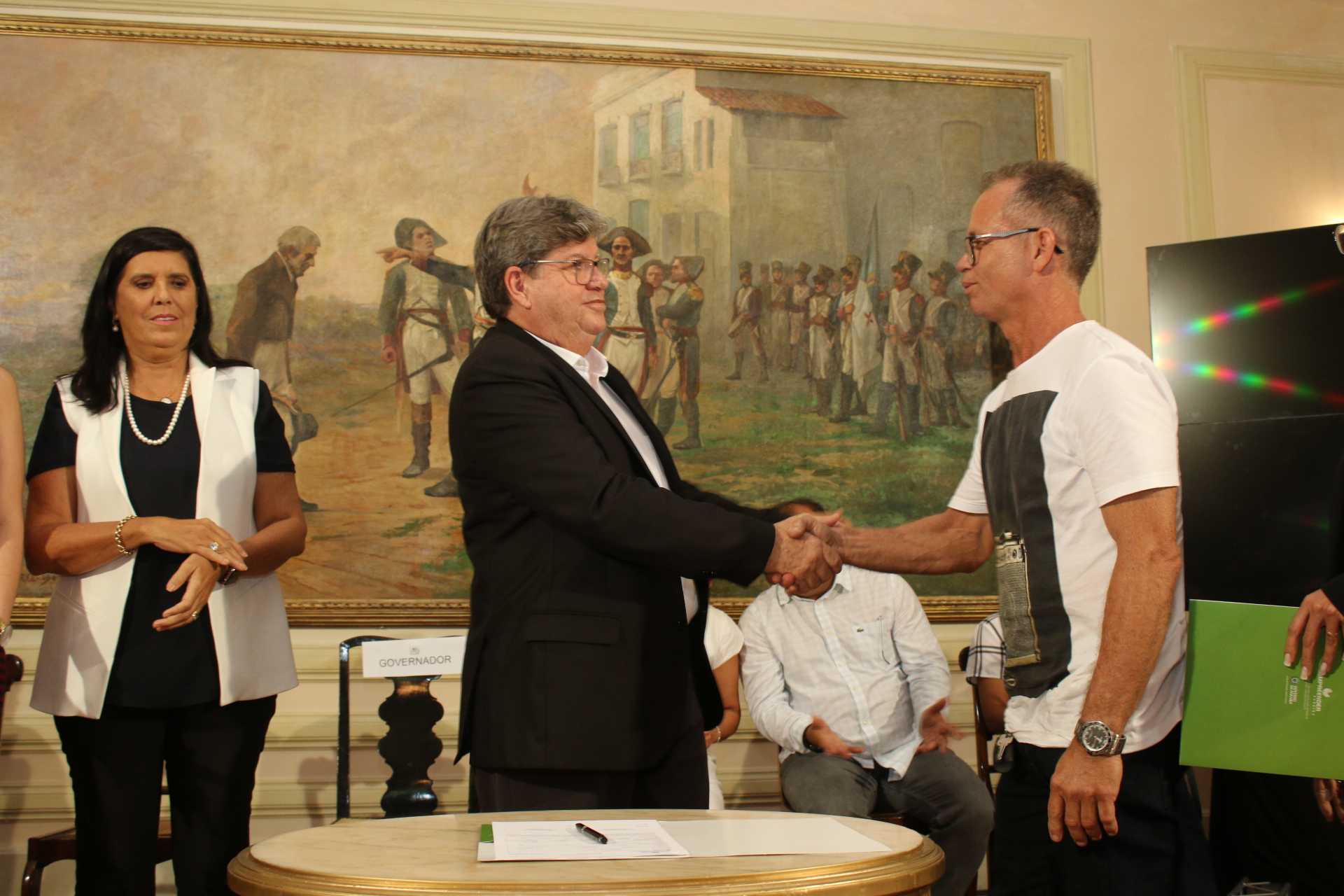 joao azevedo assina protocolo do empreender_foto franciasco franca (5).JPG