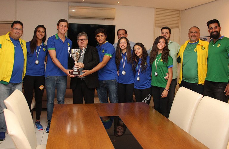05_11_19 Atletas campeões Mundiais dos Jogos de Volei de Praia na Italia_fotos Francisco França (11).jpg