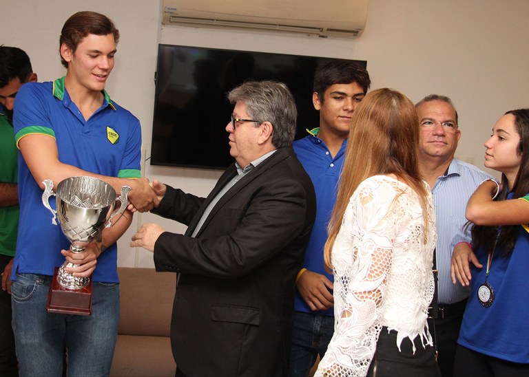 05_11_19 Atletas campeões Mundiais dos Jogos de Volei de Praia na Italia_fotos Francisco França (13).jpg