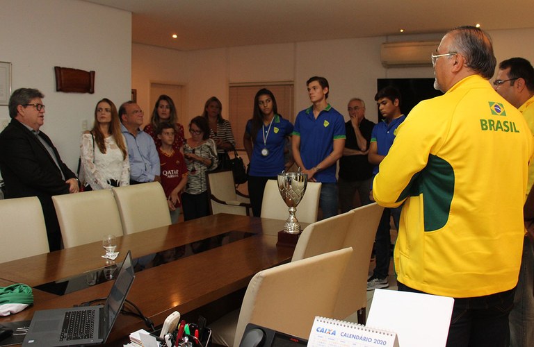 05_11_19 Atletas campeões Mundiais dos Jogos de Volei de Praia na Italia_fotos Francisco França (6).jpg