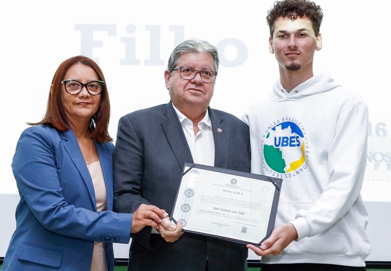 WhatsApp Image 2025-09-26 at 16.03.35-2.jpeg