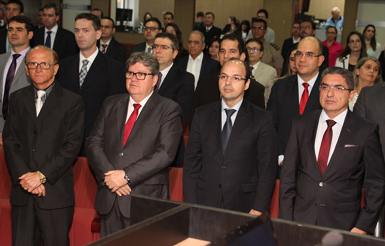 joao azevedo e juiz federal rogerio goncalves noTRE PB_foto francisco franca (18).JPG