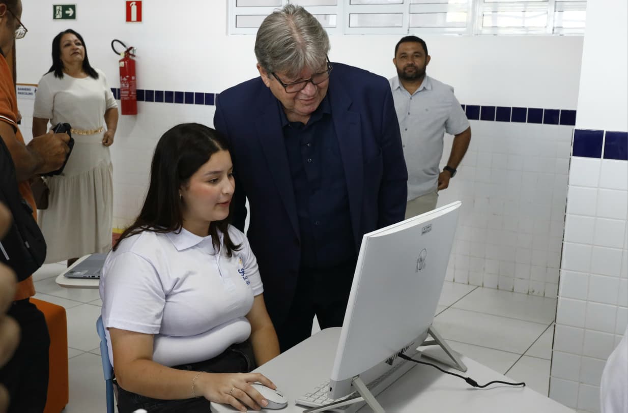 WhatsApp Image 2025-10-06 at 14.17.16-2.jpeg