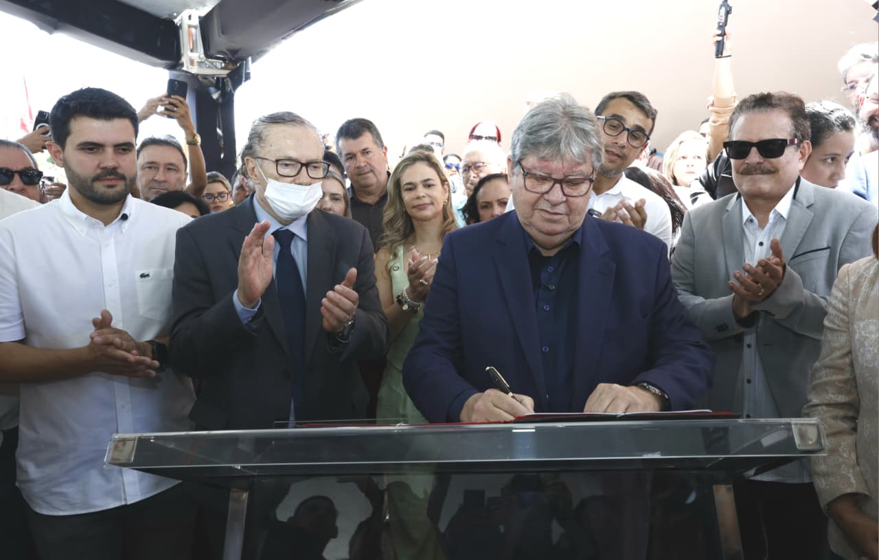 WhatsApp Image 2025-10-06 at 14.17.36-2.jpeg