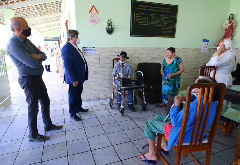 Visita a Instituição São Vicente de Paula-Francisco França1.jpg