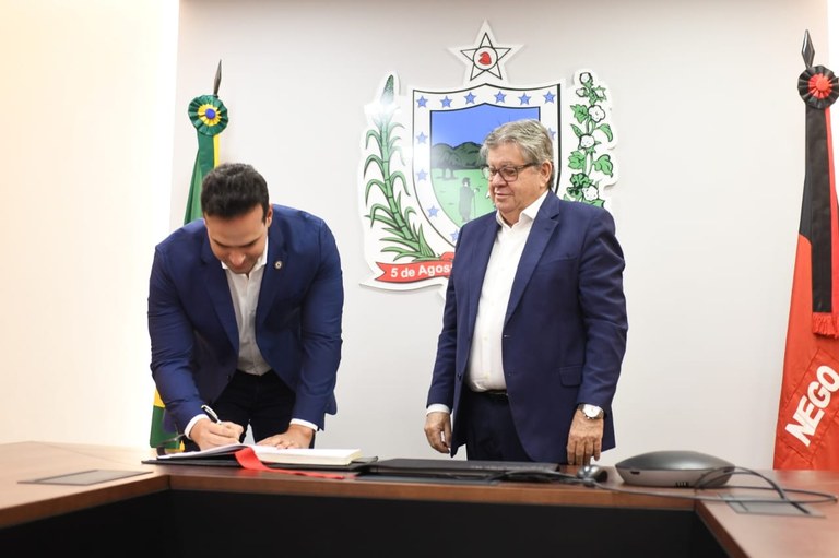 WhatsApp Image 2025-10-17 at 12.02.32-3.jpeg