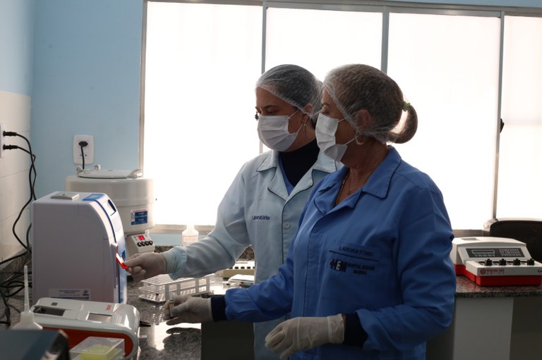 O laboratório de Coremas amplia sua capacidade de atuação com os novos equipamentos (1).jpg