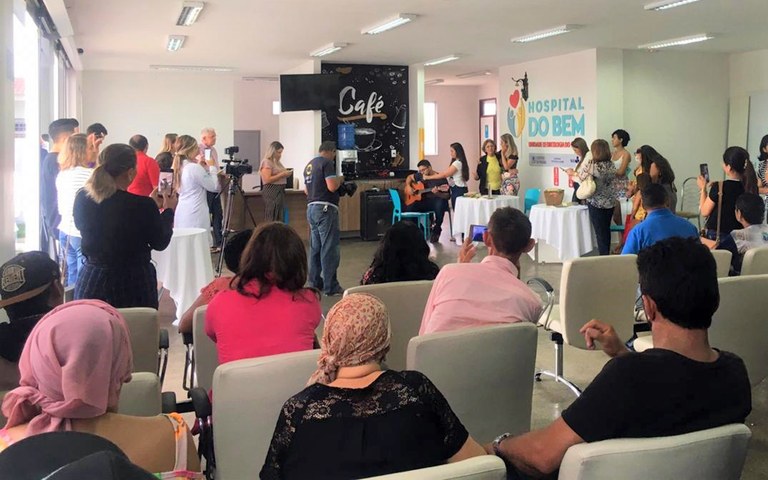 O lançamento aconteceu no hall do Hospital do Bem.jpg