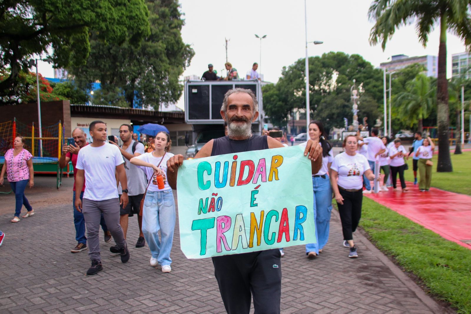 WhatsApp Image 2024-05-18 at 09.59.00 (1).jpeg