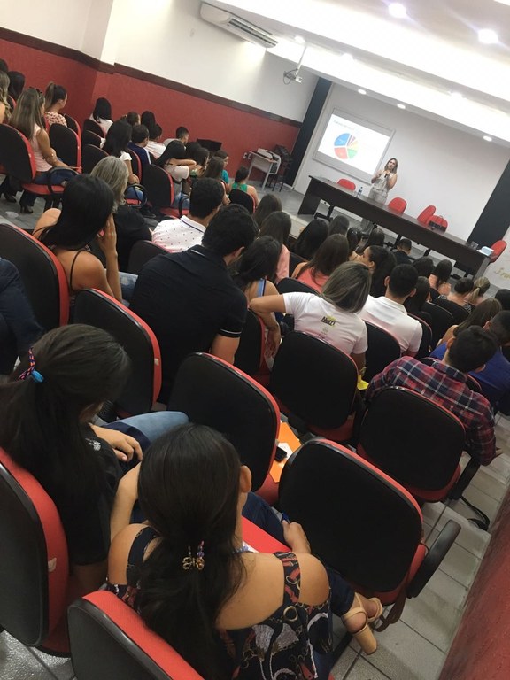 A-palestra-reuniu-estudantes-e-profissionaus.jpeg A-palestra-reuniu-estudantes-e-profissionaus.jpeg