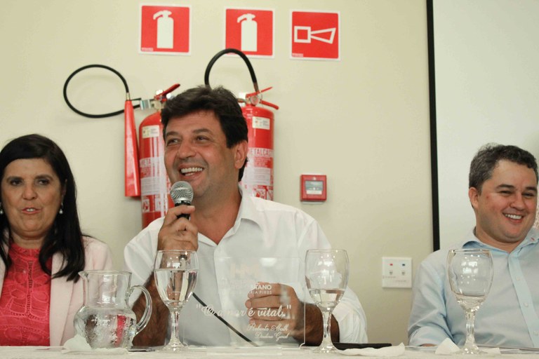ministro da saude habilita UTIs dos hospitais metropolitano (3).jpg ministro da saude habilita UTIs dos hospitais metropolitano (3).jpg
