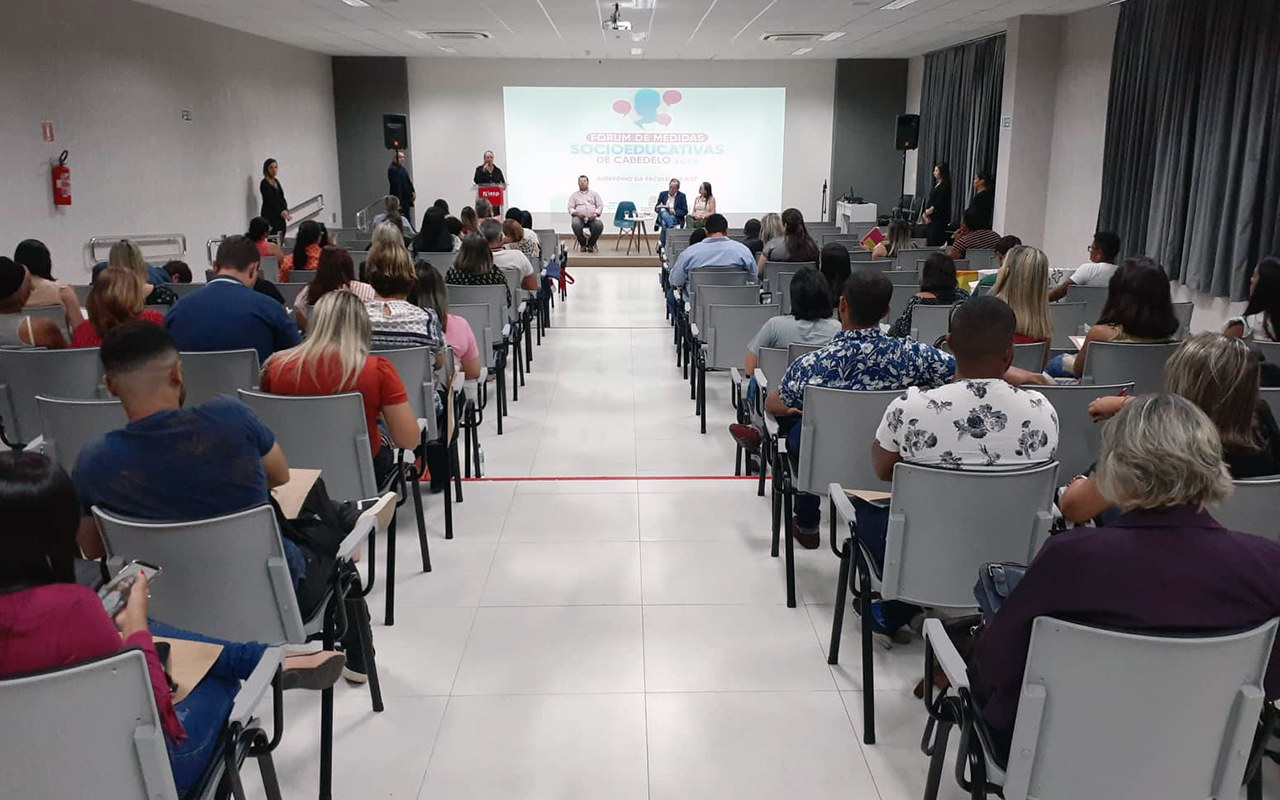 fundac modelo de escola cidada integral socioeducativa discutida no forum de cabedelo (1).jpg