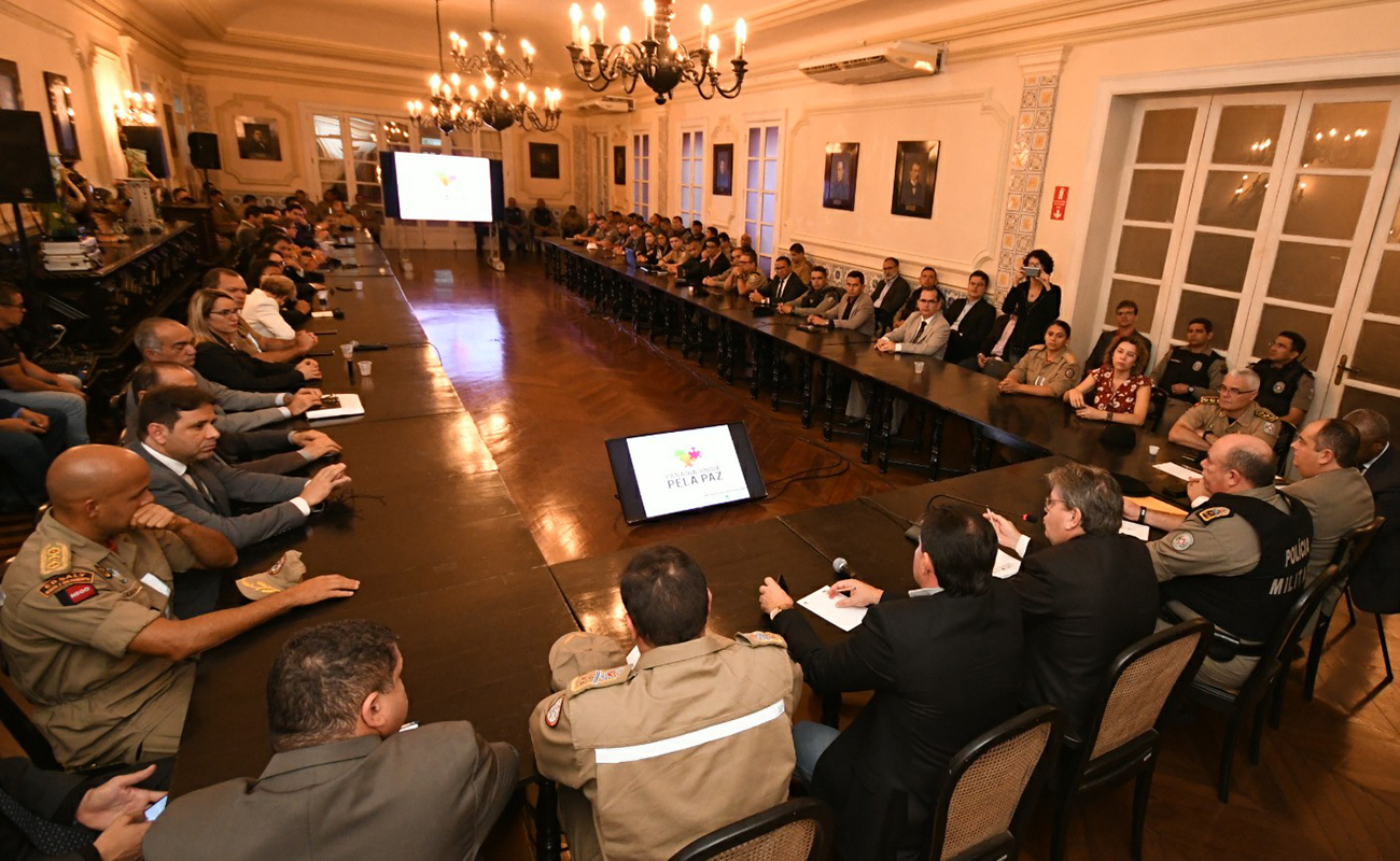 governo faz reuniao de seguranca_foto jose marques (3).JPG