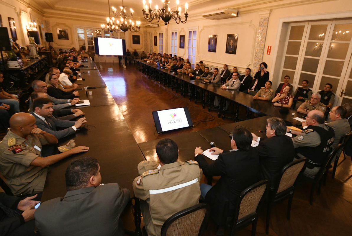 governo faz reuniao de seguranca_foto jose marques (4).JPG