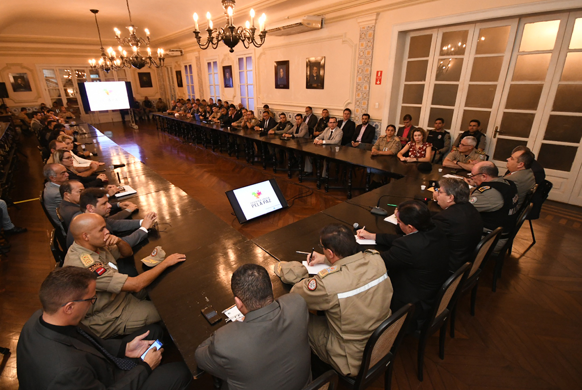governo faz reuniao de seguranca_foto jose marques (5).JPG