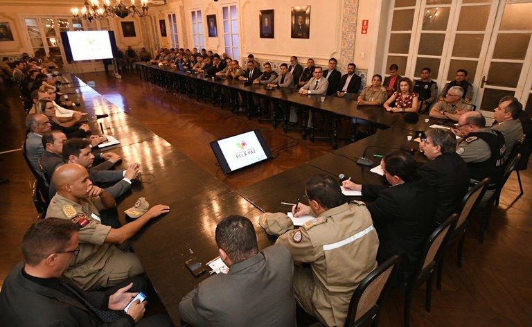 governo faz reuniao de seguranca_foto jose marques (6).JPG
