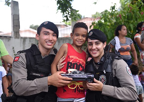 Operacao-Natal-da-Crianca-da-PM-alcanca-mais-de-7-mil-criancas-em-toda-a-PB-foto-wagner-varela-2.jpeg