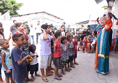 Operacao-Natal-da-Crianca-da-PM-alcanca-mais-de-7-mil-criancas-em-toda-a-PB-foto-wagner-varela-5.jpeg