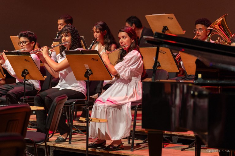 concerto de natal_infantil_14.12.24_thercles silva (4).jpg