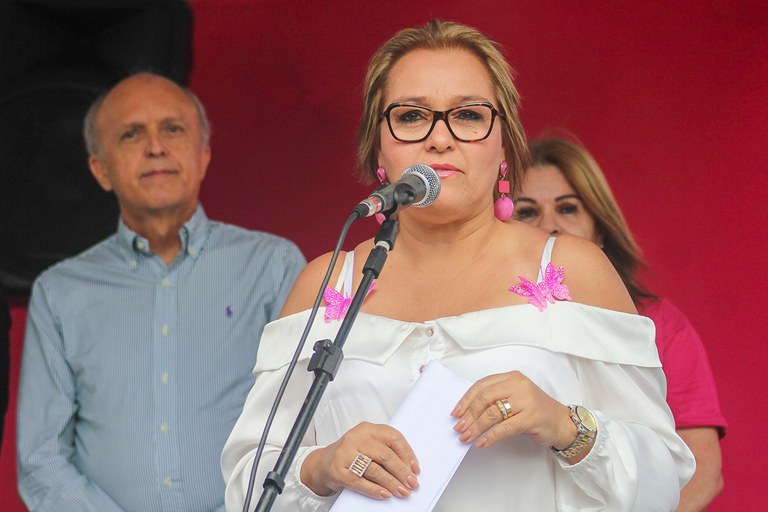 primeira dama participa do lancamento do outubro rosa_foto ricardo puppe (3).jpg