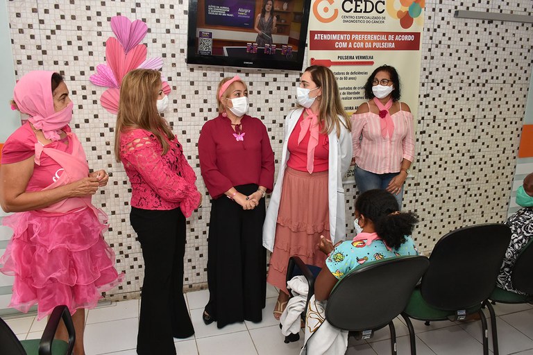 01.10.2020 Visita da primeira dama ao CEDC (9).JPG