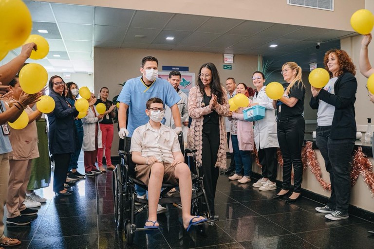 Alta do paciente do primeiro transplante cardíaco pediátrico (3).jpeg