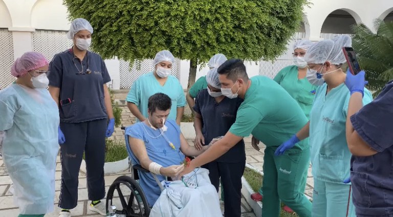 A equipe do Complexo em um momento de acolhimento e humanização.jpg