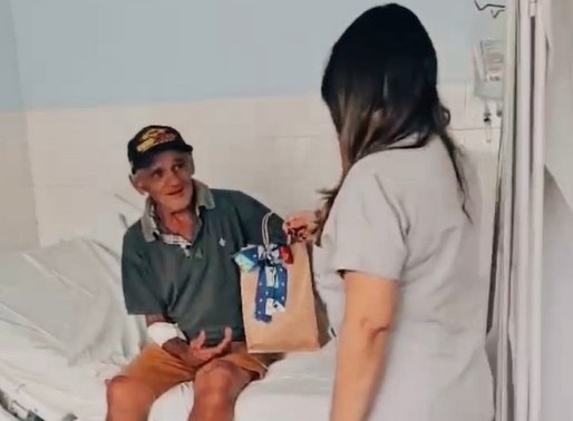 Pacientes receberam o kit junino na tarde desta sexta-feira (27).jpg