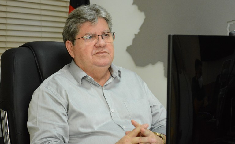conversa com o governador-francisco frança1.jpg conversa com o governador-francisco frança1.jpg
