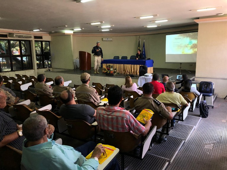 palestra_condutores.jpg palestra_condutores.jpg