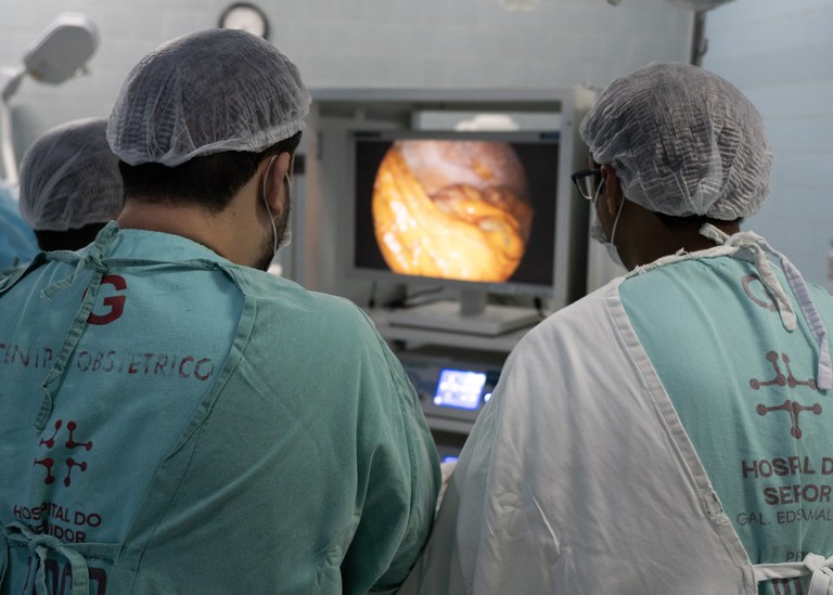 Colectomia por vídeo (2).jpg