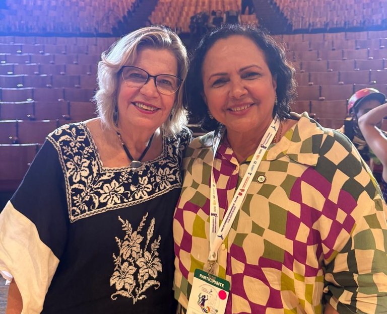 Com Nadine Gasman, secretaria de saude do Mexico.jpg