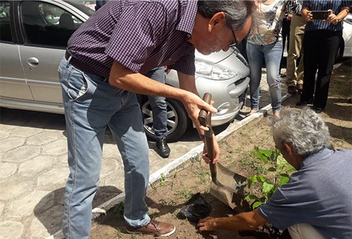 der-comemora-semana-do-meio-ambiente2018-2.jpg der-comemora-semana-do-meio-ambiente2018-2.jpg