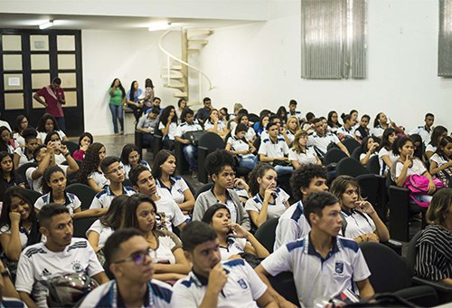 prevencao-ao-suicidio-discutida-no-lyceu-paraibano_foto-diego-nobrega-6.jpg