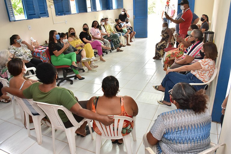 Visita da primeira-dama as marisqueira de Pitimbu (58).JPG