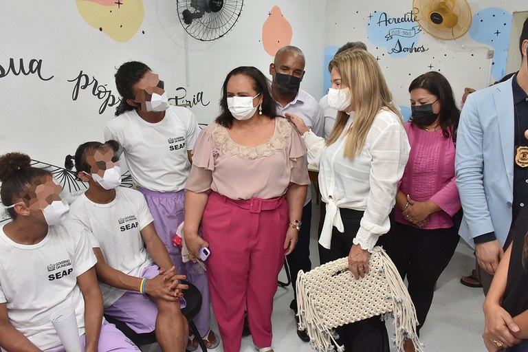 Primeira-dama visita o Ateliê Benvenutty (19).JPG