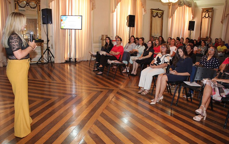 primeira dama condecorada em evento da mulher_foto alberi pontes (8).JPG