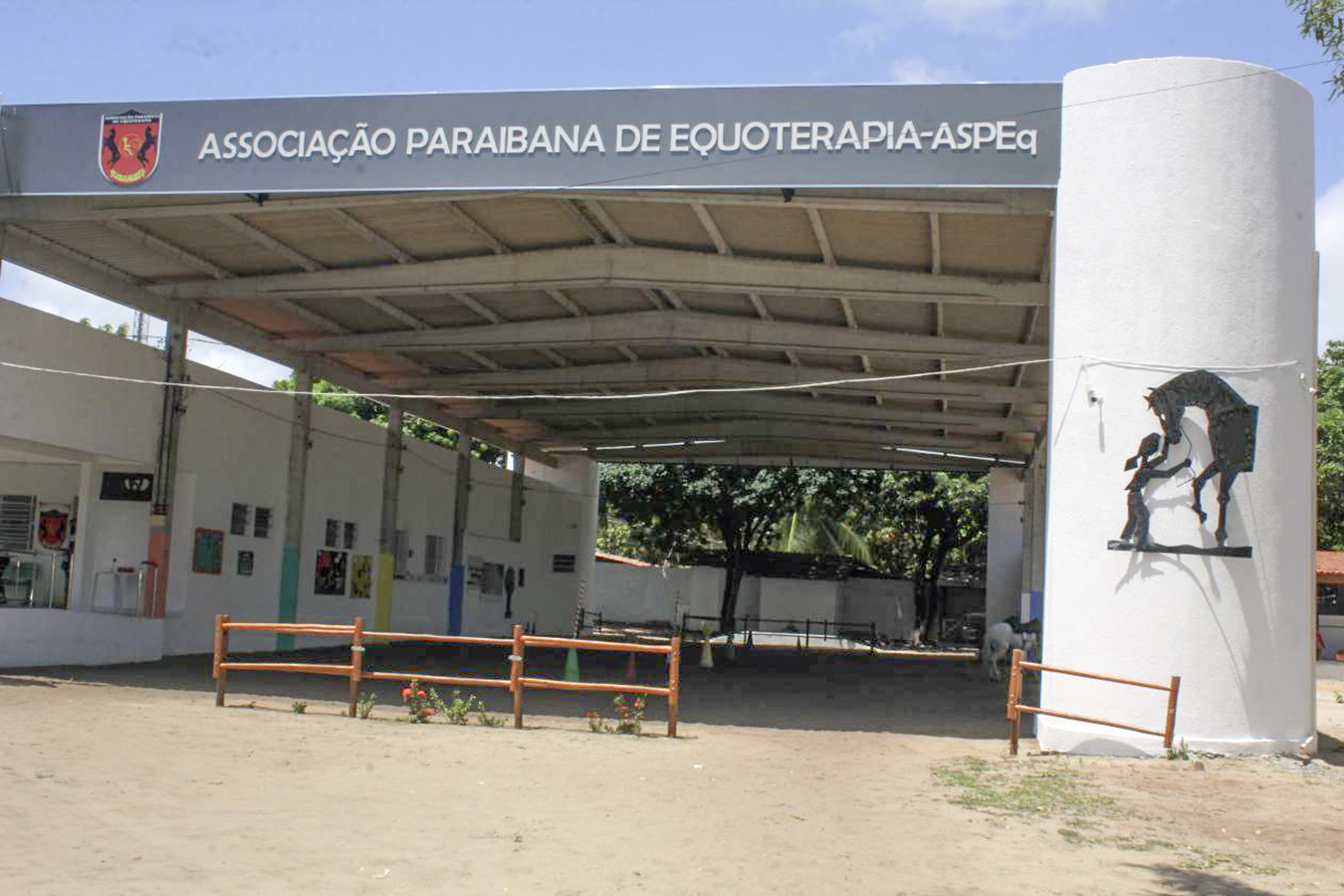 primeira dama visita associaçao de equoterapia_foto alberi pontes (1).jpg