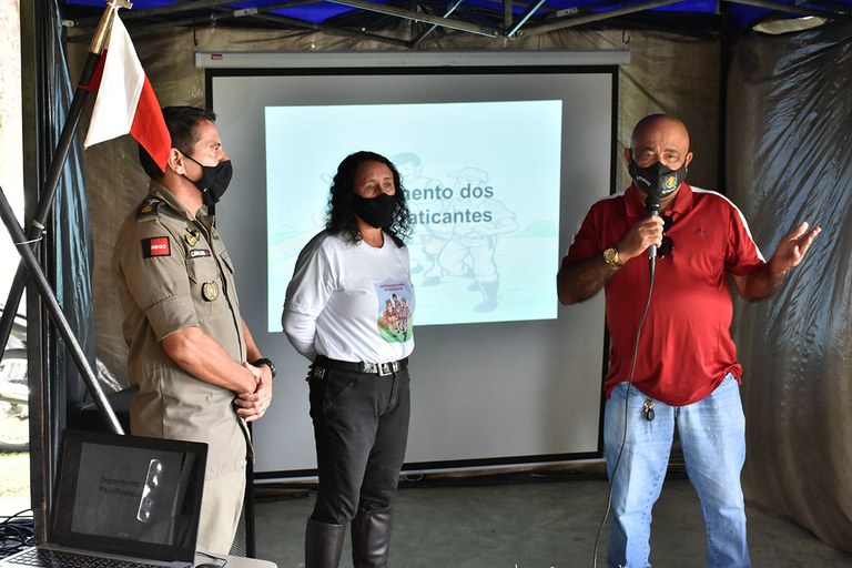 15.07.2021 Visita da Primeira-dama ao Centro de Equoterapia da Polícia Militar (8).JPG