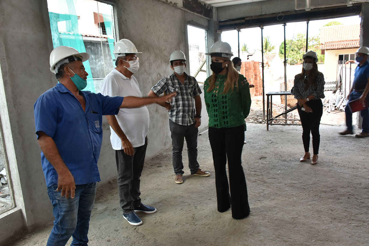 Primeira-dama visiata obras do Hospital Padre Zé (4).JPG