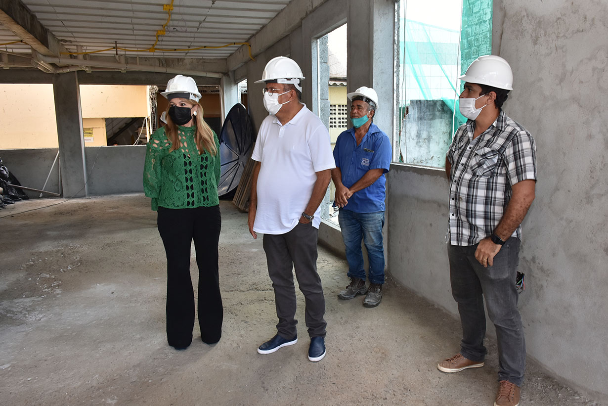 Primeira-dama visiata obras do Hospital Padre Zé (5).JPG