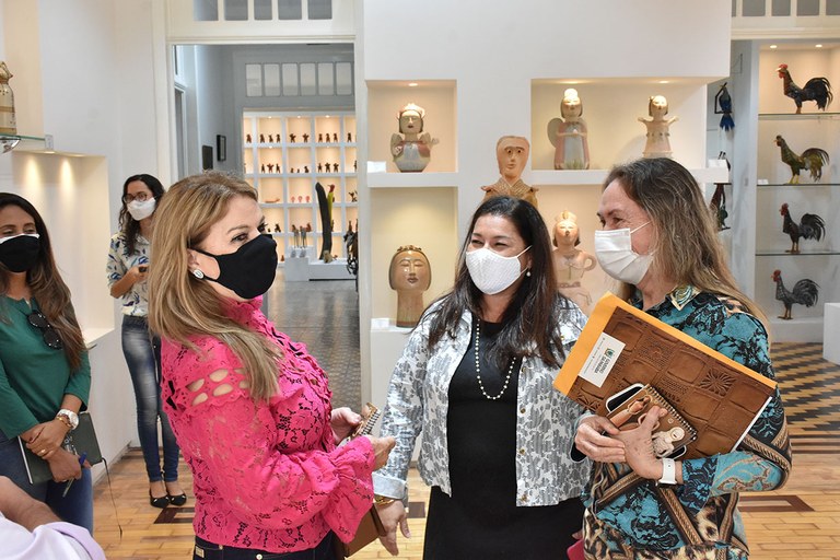 13.07.2021 Visita da primeira dama do estado e da prefeitura a Casa do Artesão (17).JPG
