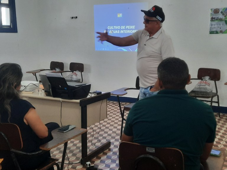 Celso - Minicurso Produção Básica de Tilápia e Carpa.jpg