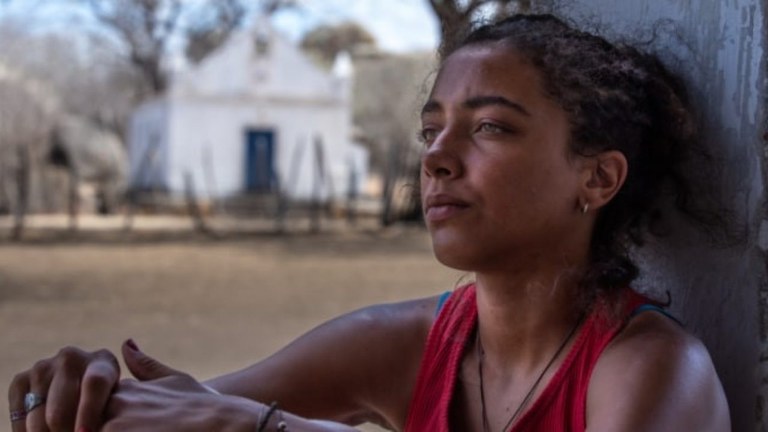 ALICE CARVALHO EM CANGACO NOVO1.jpg