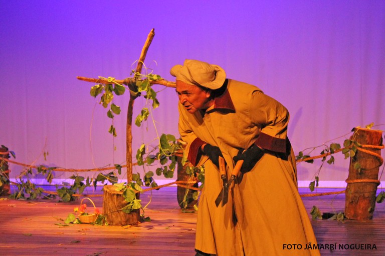 FRANCISCO ERNANDES EM O PALHACO DO PLANETA VERDE2.JPG FRANCISCO ERNANDES EM O PALHACO DO PLANETA VERDE2.JPG
